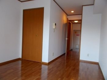 明るい色調の室内です