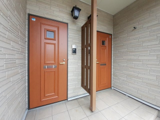 清潔なエントランスです