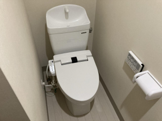 手洗い付き・清潔感のあるトイレ