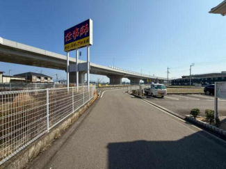 物件東側を撮影