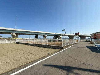 物件西側から撮影