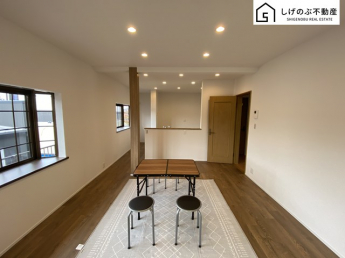 【居間・リビング】