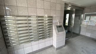 【エントランス】