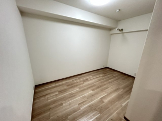 個人の部屋や寝室として使える洋室です