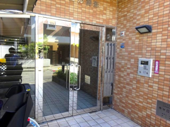 【エントランス】