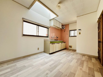 【居間・リビング】