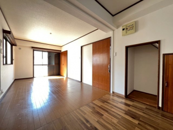 【居間・リビング】