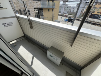 【バルコニー】