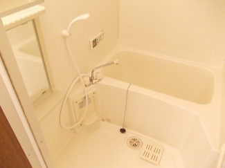 ゆったり過ごせるお風呂です