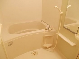 ゆったり過ごせるお風呂です