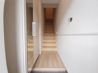 毎日通る玄関はこちらです