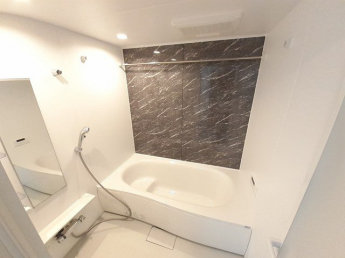 ゆったり過ごせるお風呂です