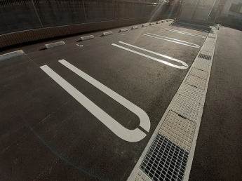駐車場に車を止められます