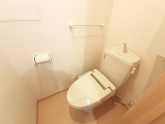 清潔感のあるトイレです