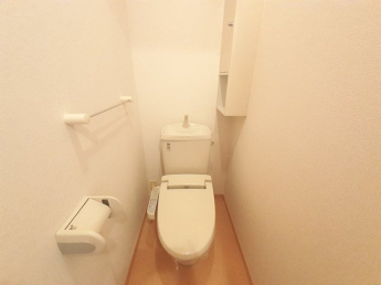 清潔感のあるトイレです