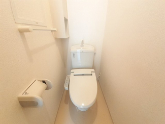 コンパクトで使いやすいトイレです