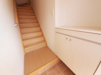 明るい玄関です