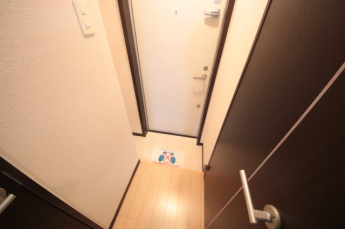 毎日通る玄関はこちらです