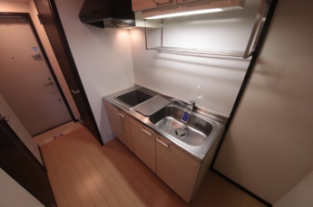 コンパクトなキッチンで掃除もラクラク