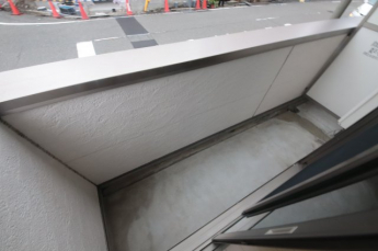 落ち着いた時間を過ごせるバルコニーです