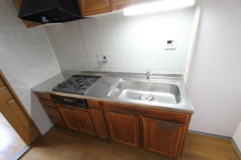 コンパクトなキッチンで掃除もラクラク