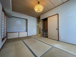 8.9帖の北西和室です。