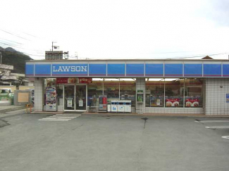 ローソン八幡浜保内町宮内店まで249m