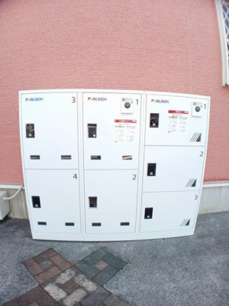 宅配ボックスもあります