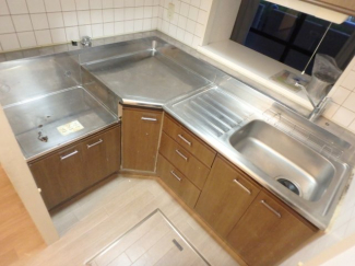 広々使えるキッチン