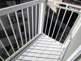 【バルコニー】