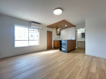 【居間・リビング】