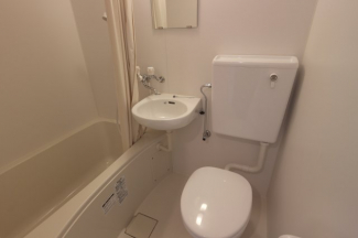 ユニットバス 大変きれいです。