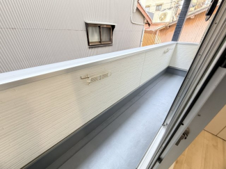 【バルコニー】