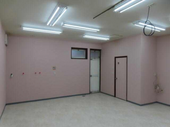 室内　西北方向に撮影