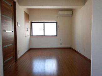 神戸市中央区東川崎町６丁目のアパートの画像