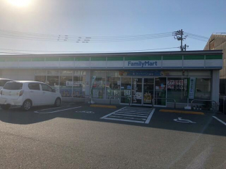 ファミリーマート西垣生店まで1100m