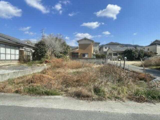 西側から撮影　広々とした約60坪の土地です。