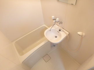 お風呂と洗面台