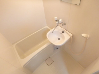 お風呂と洗面台