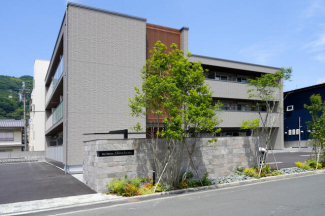 八幡浜市白浜通のマンションの画像