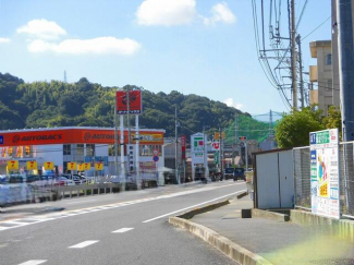 オートバックス松山北店まで422m