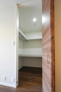 八幡浜市白浜通のマンションの画像