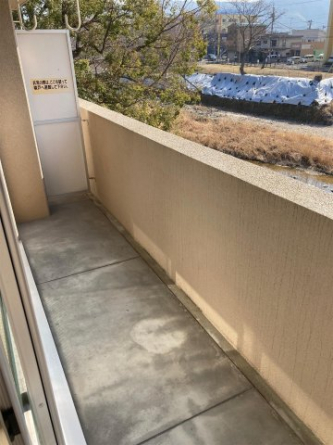 【バルコニー】