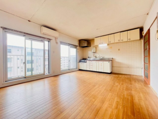 【居間・リビング】