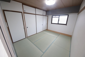 フローリングだけでなく、和室もあります