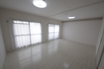 こちらの居間で趣味の時間をお楽しみください