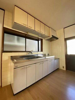 一番重要な物は「衣食住」と「家族」だと思います。一生懸命に働