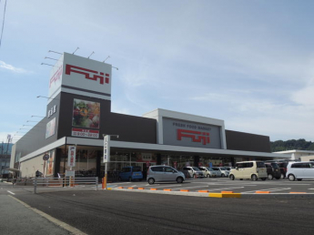 フジ八幡浜店まで544m
