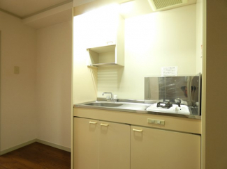 ★コンパクトなキッチンで掃除もラクラクです