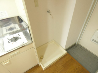 ★洗濯機置場は室内です